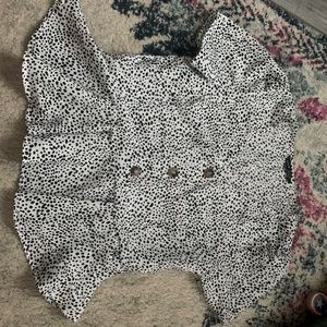 NEW (without tags) Women’s Shein v neck blouse. XS